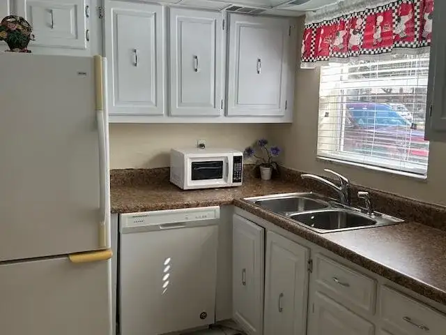 145 Lake Evelyn Drive, West Palm Beach FL 33411 photo 5