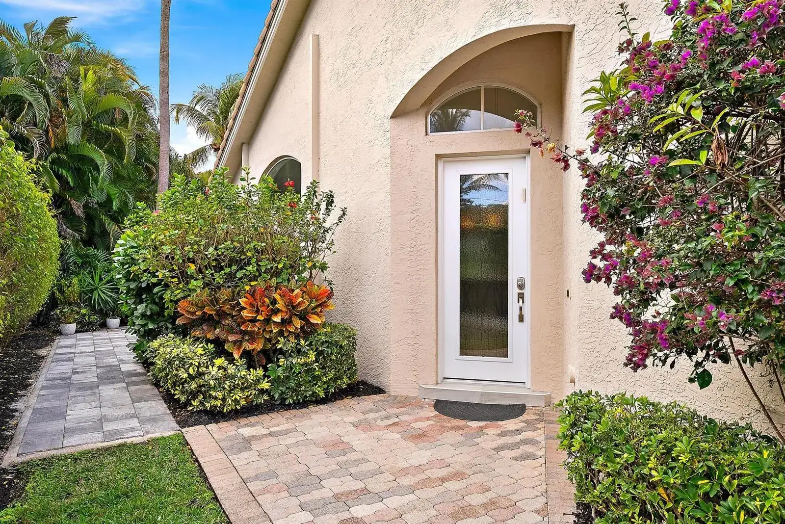 8110 Sandpiper Way, West Palm Beach FL 33412 photo 4