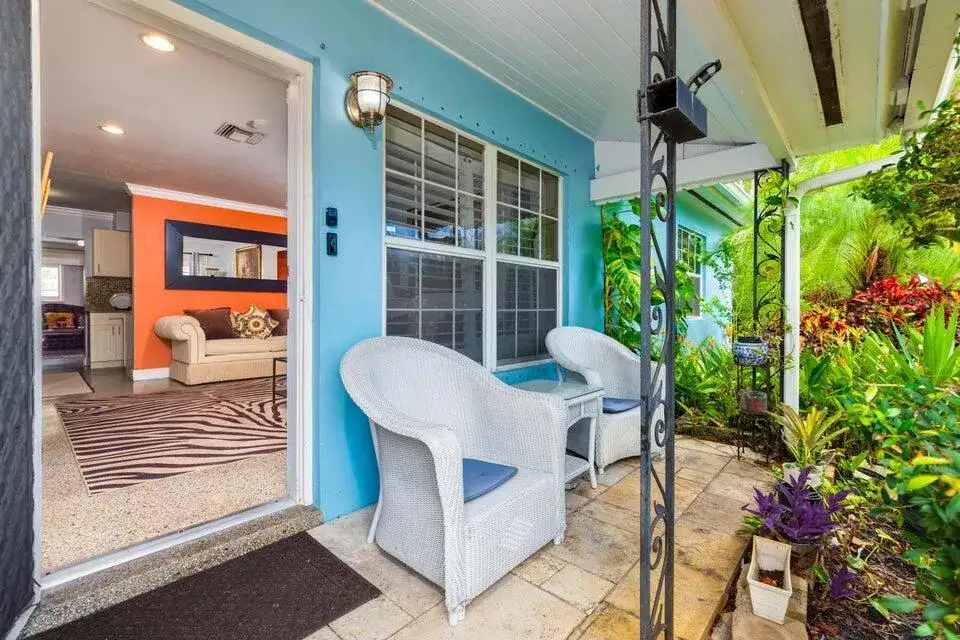 145 SE 3rd Avenue, Boynton Beach FL 33435 photo 2