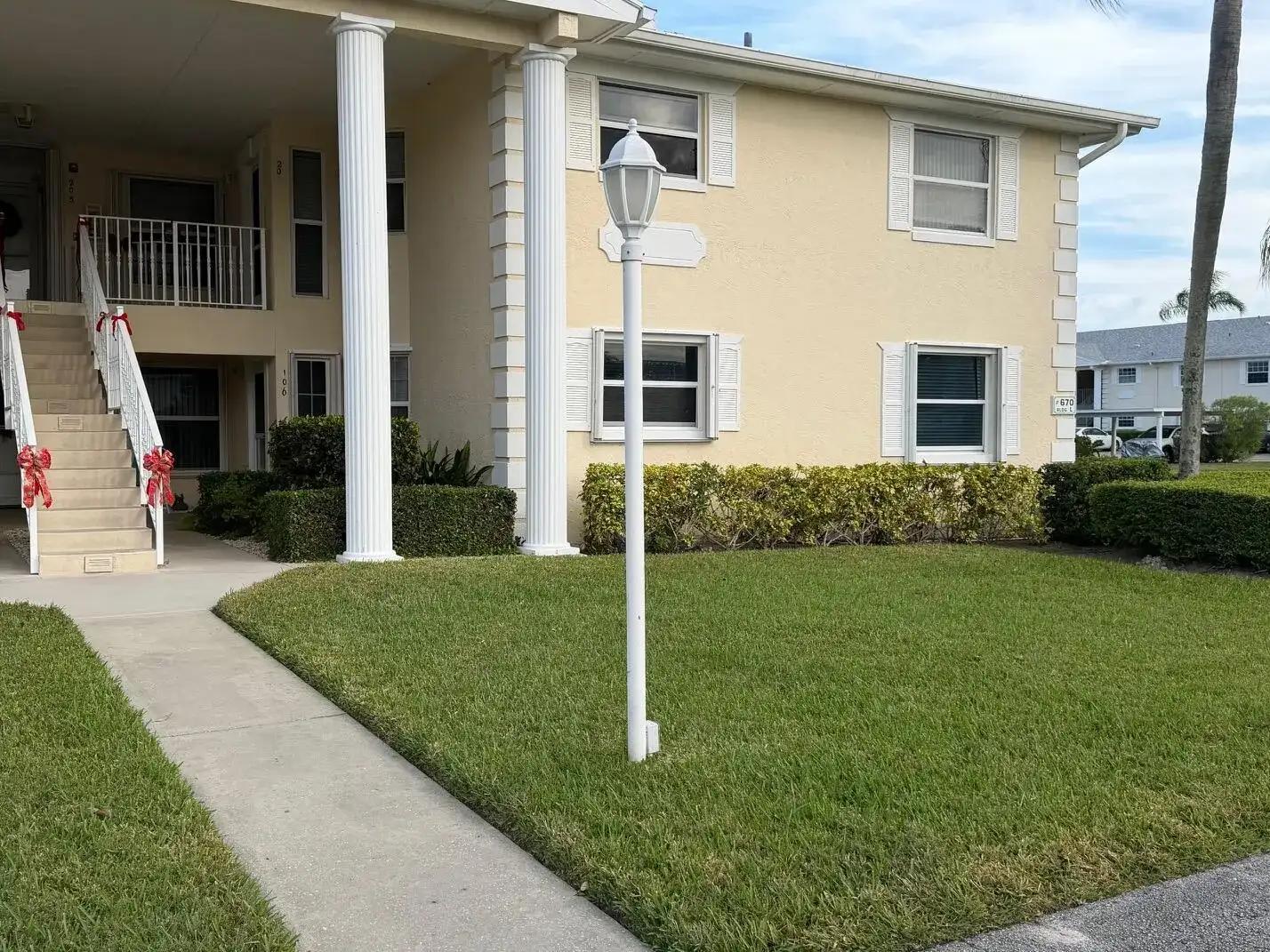 670 E Lake Jasmine Circle # 106, Vero Beach FL 32962