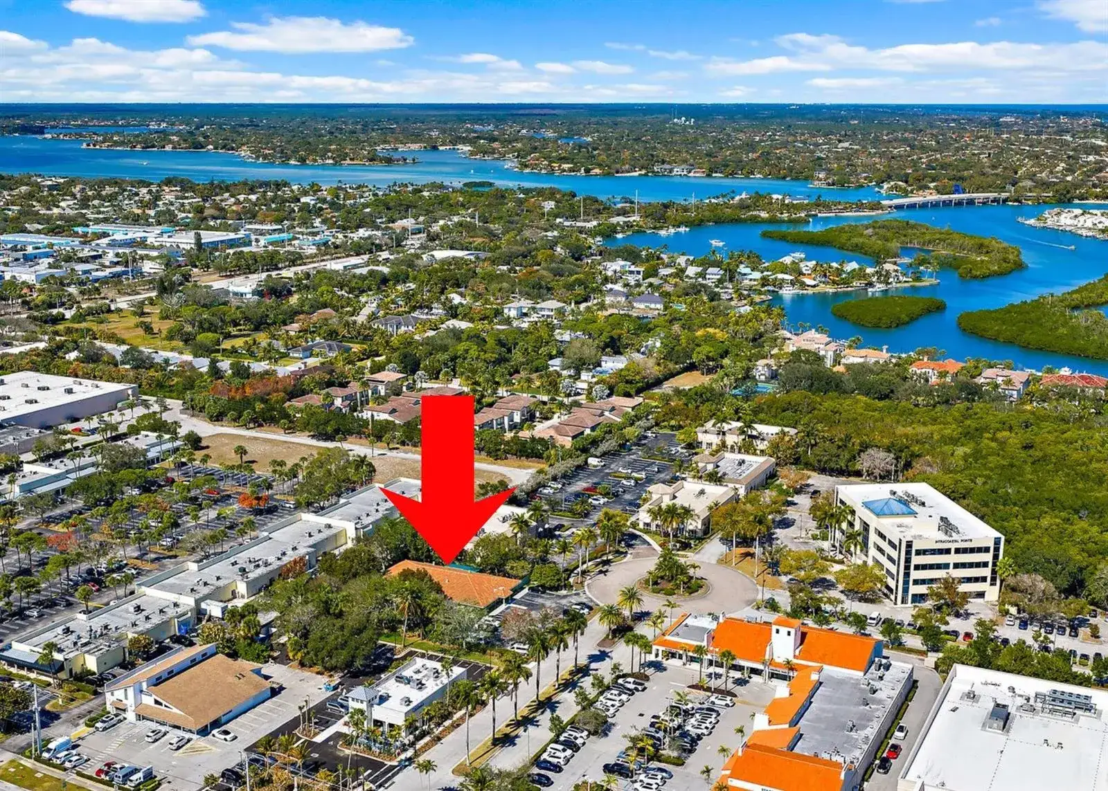 100 Intracoastal Pointe Drive, Jupiter FL 33477 photo 2