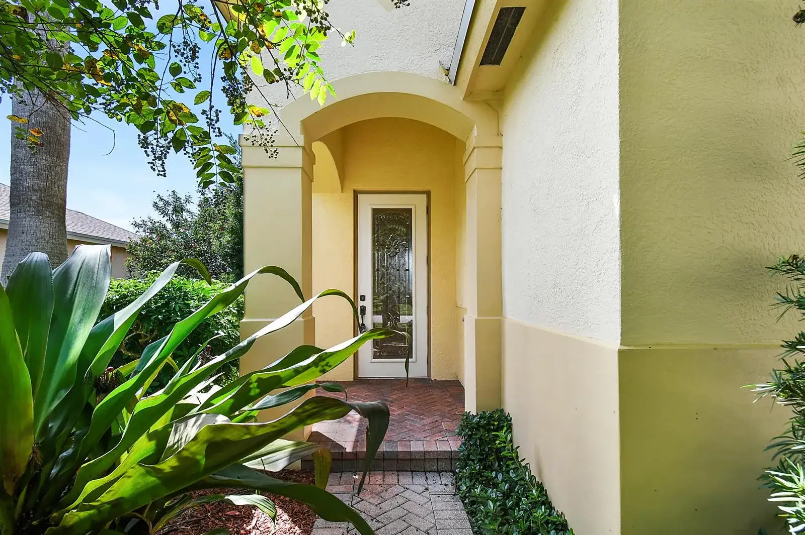 9902 E Verona Circle Circle, Vero Beach FL 32966 photo 2
