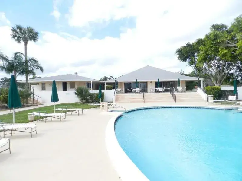 4 Greenway Village N # 107, Royal Palm Beach FL 33411