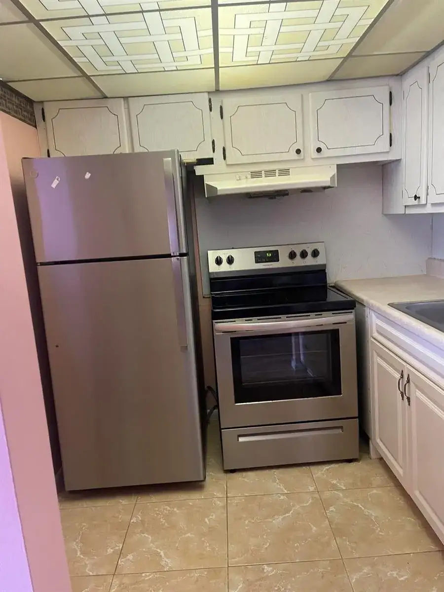 210 Windsor J, West Palm Beach FL 33417 photo 5
