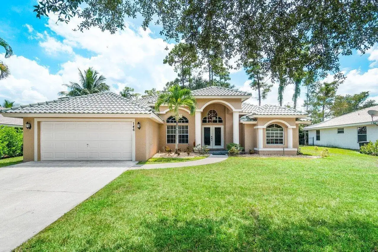 146 Fernwood Crescent, Royal Palm Beach FL 33411 photo 2
