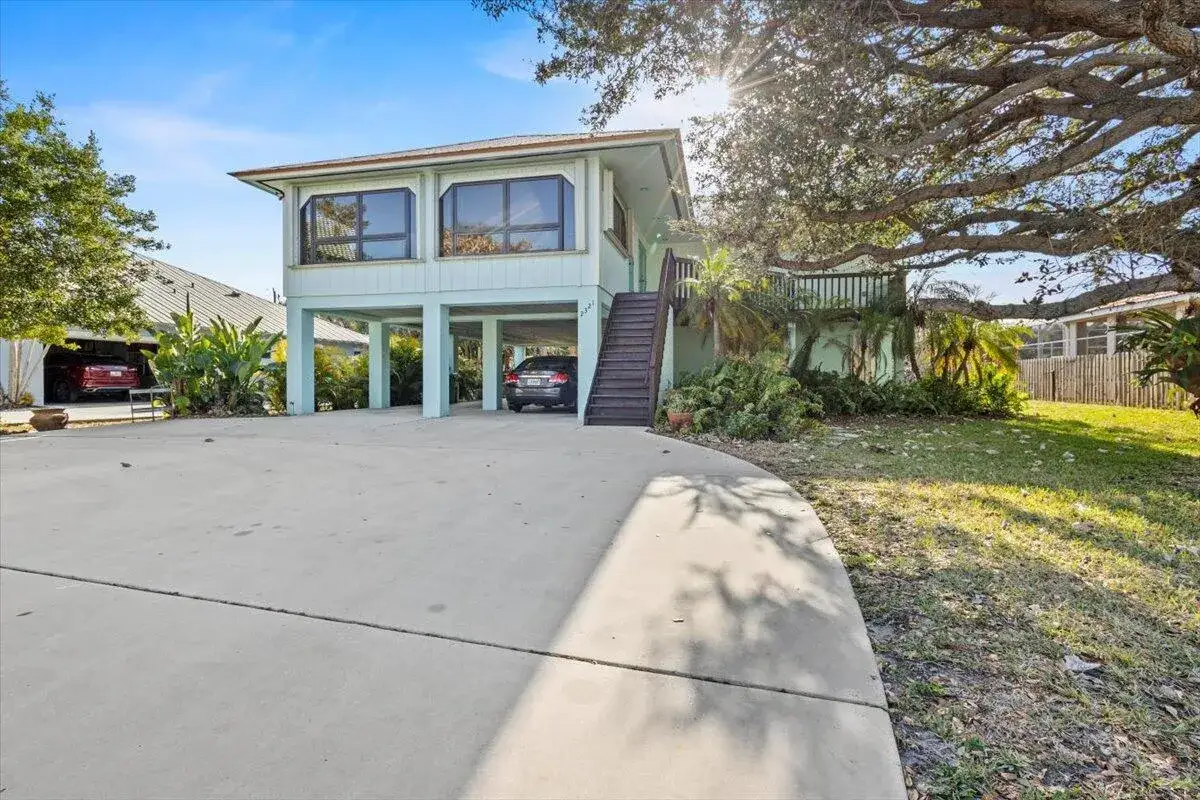 2321 Atlantic Beach Boulevard, Hutchinson Island FL 34949