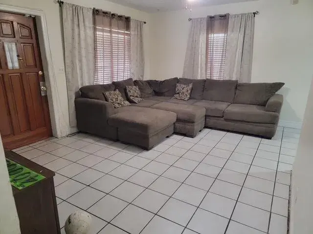 400 NW 18th Avenue, Fort Lauderdale FL 33311