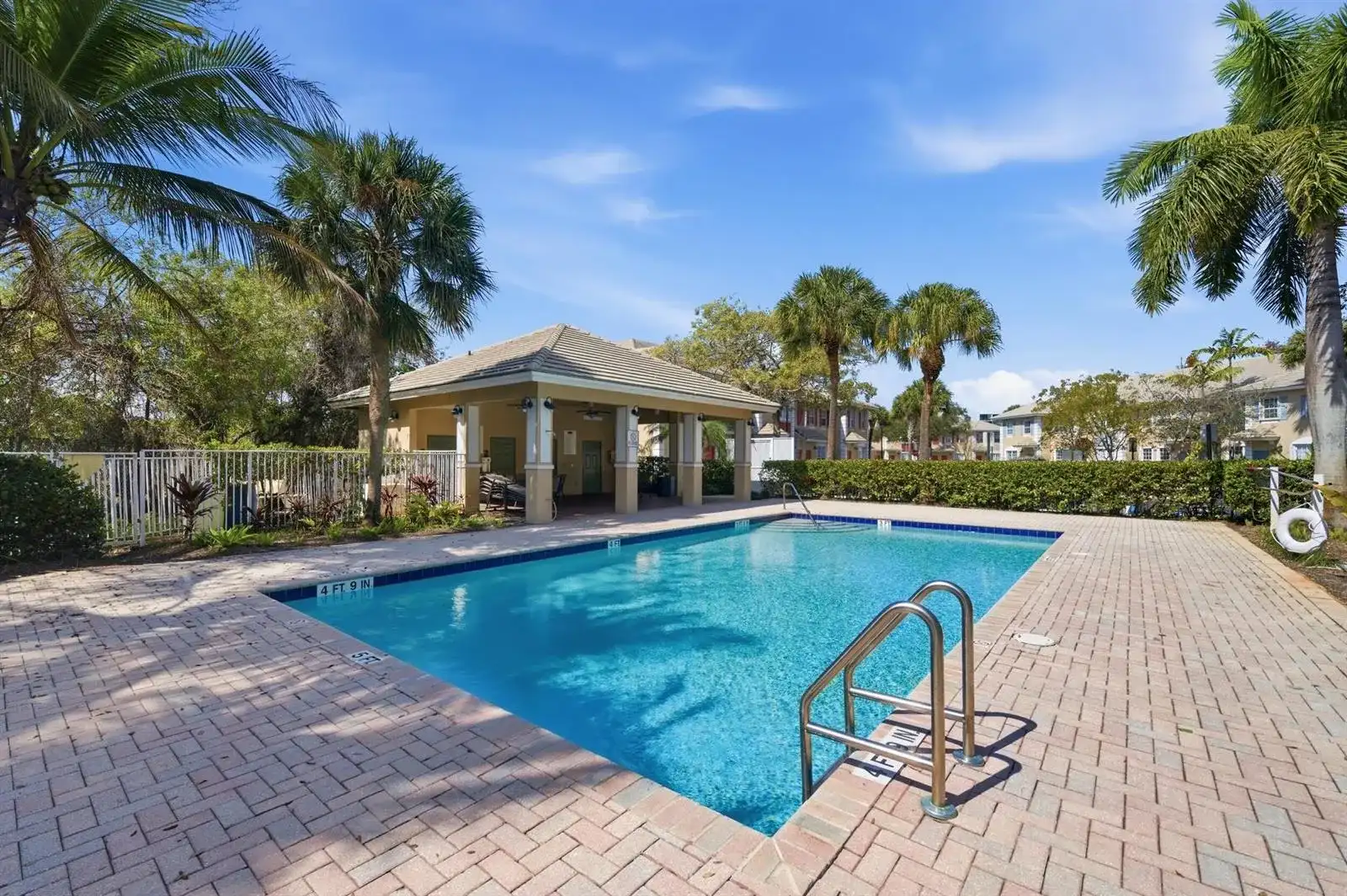 687 NW 42nd Avenue, Plantation FL 33317