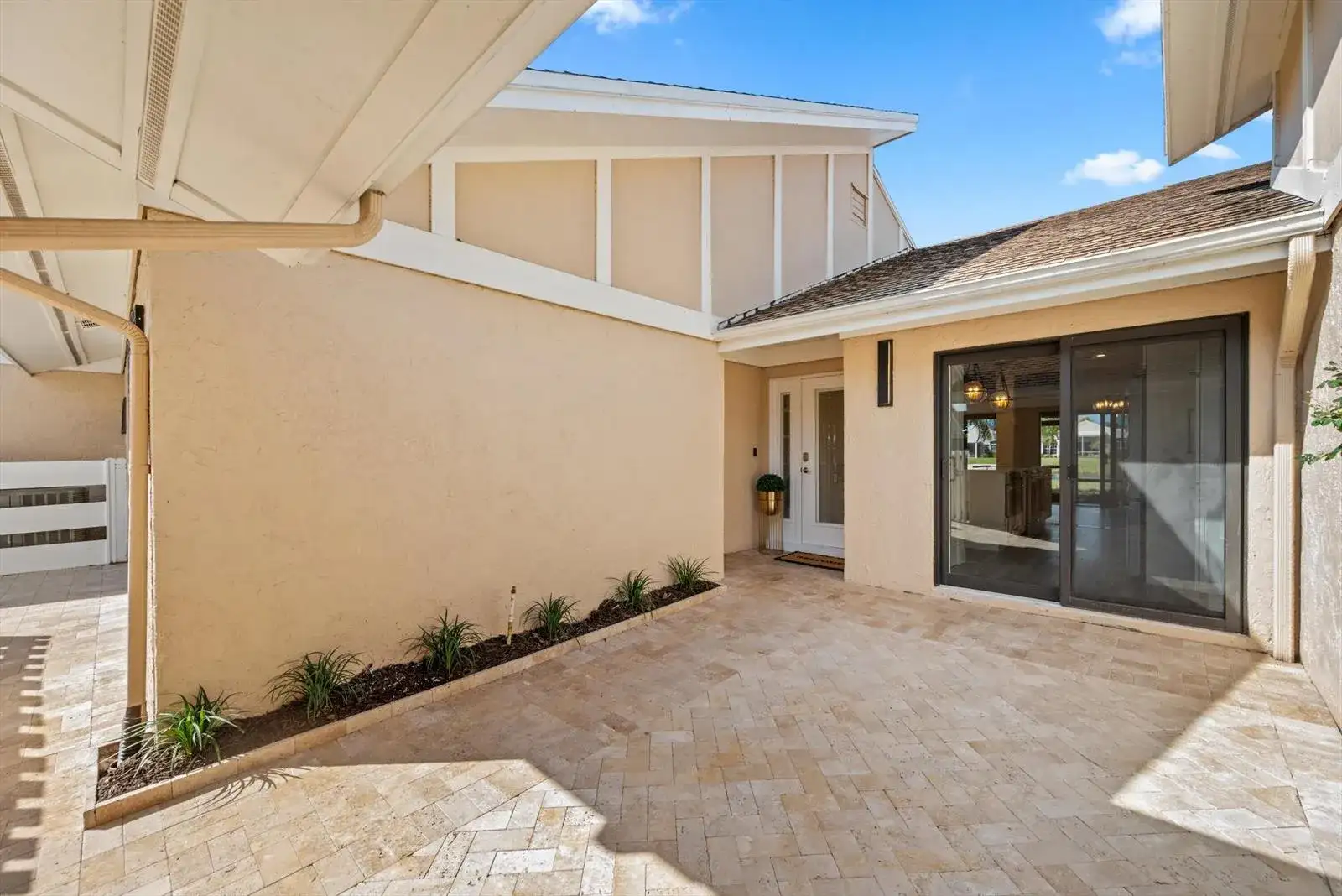 3733 Cape Pointe Circle, Jupiter FL 33477 photo 2