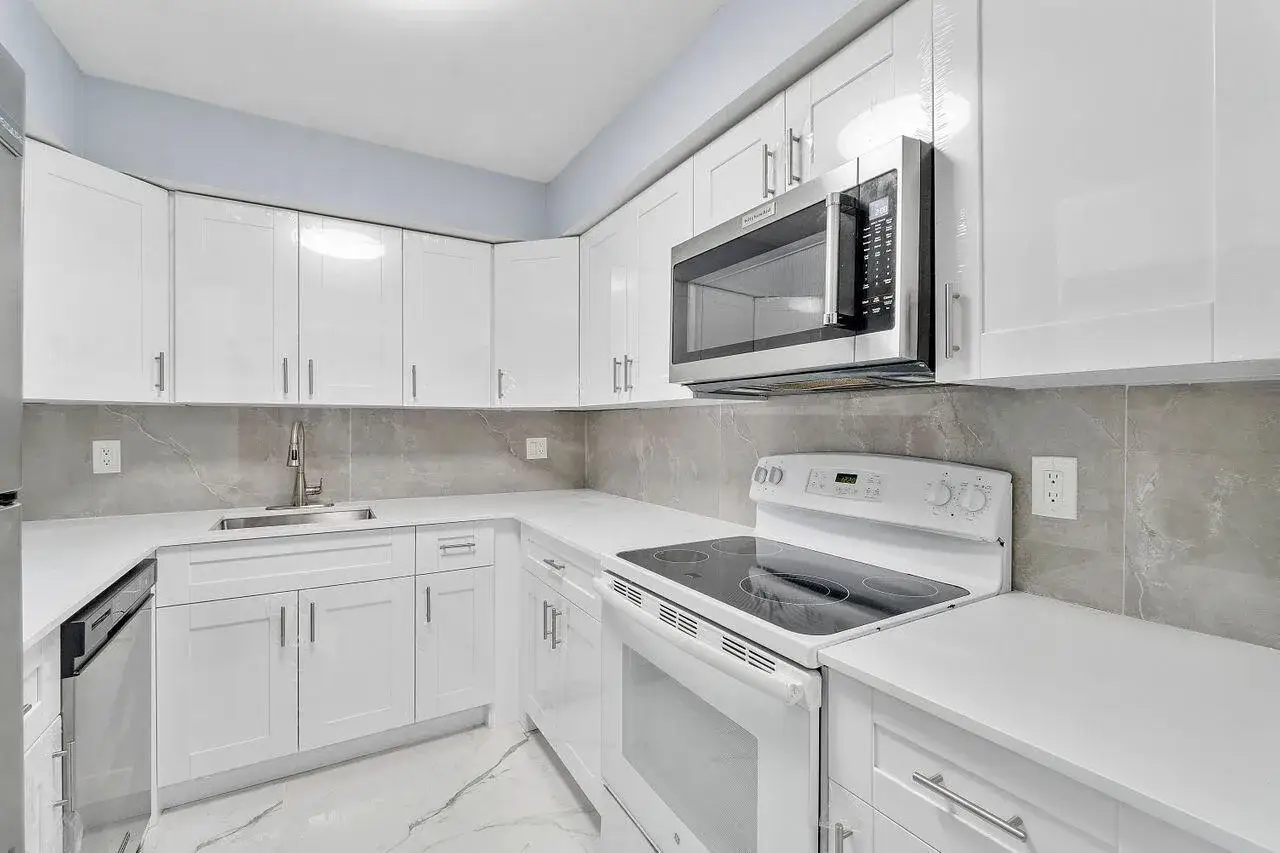 9960 Pineapple Tree Drive # 107, Boynton Beach FL 33436