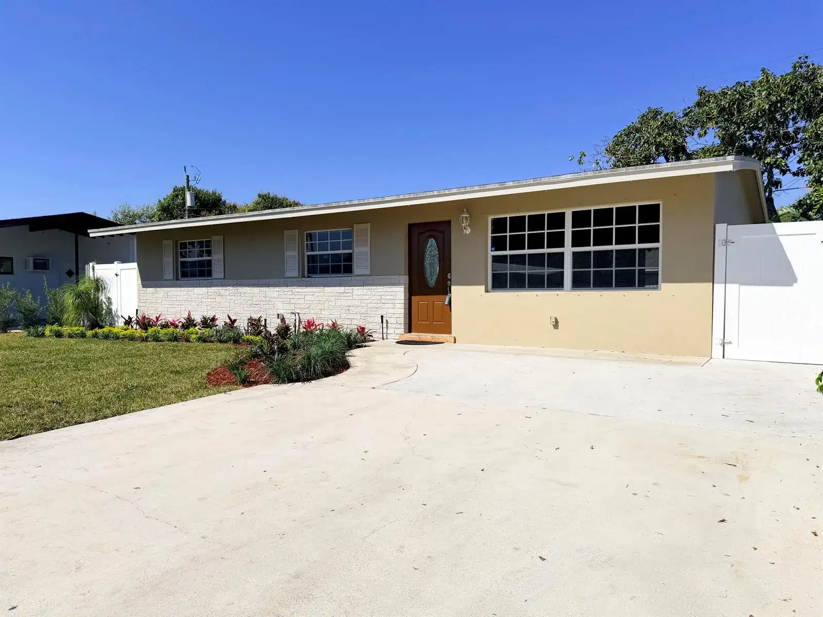 63 Andros Road, Palm Springs FL 33461 photo 2
