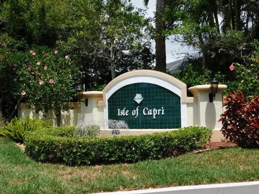 640 NW Venetto Court, Port St. Lucie FL 34986 photo 2