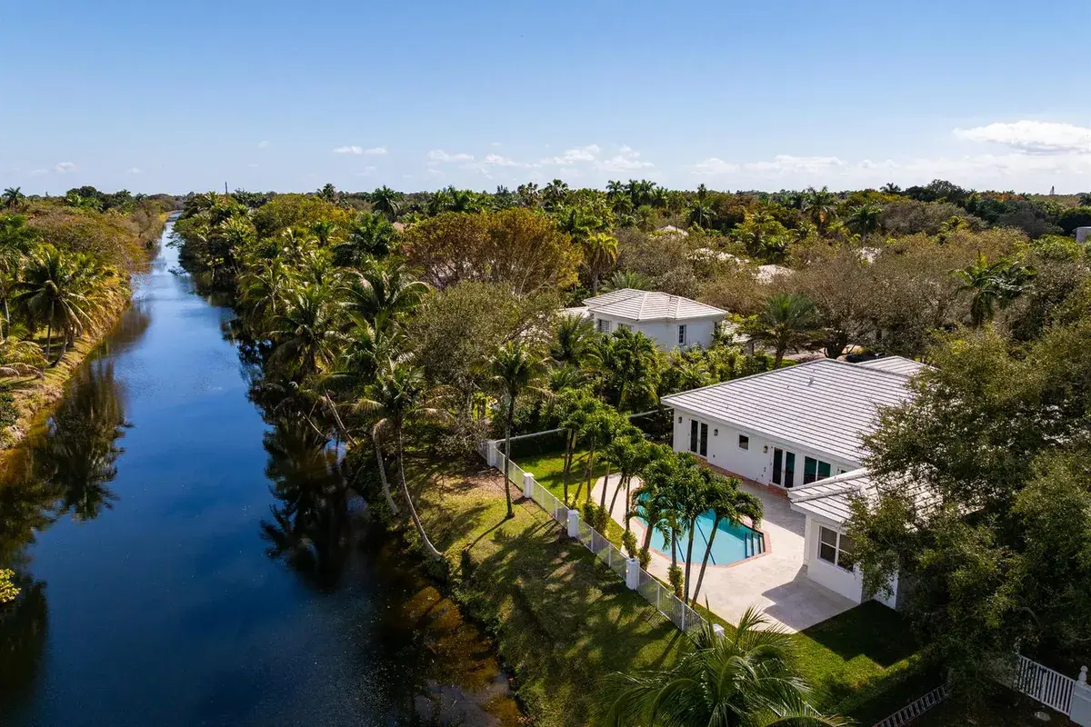 6371 SW 87th Terrace, Pinecrest FL 33156