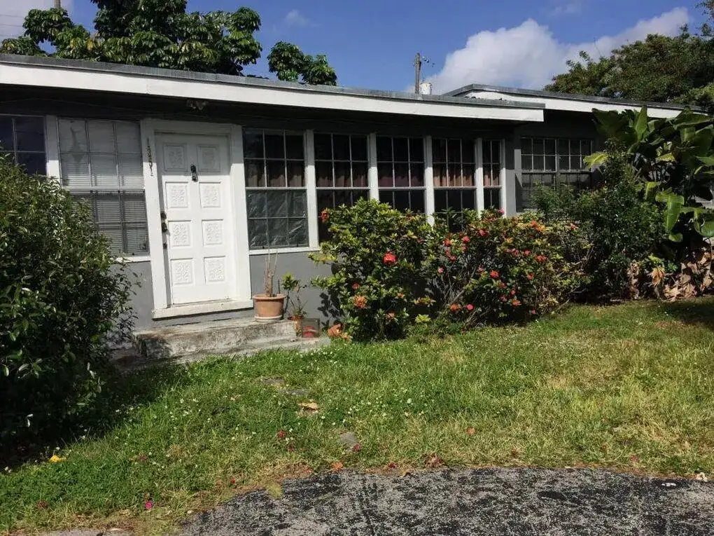 1351 NE 159th Street, North Miami Beach FL 33162 photo 2