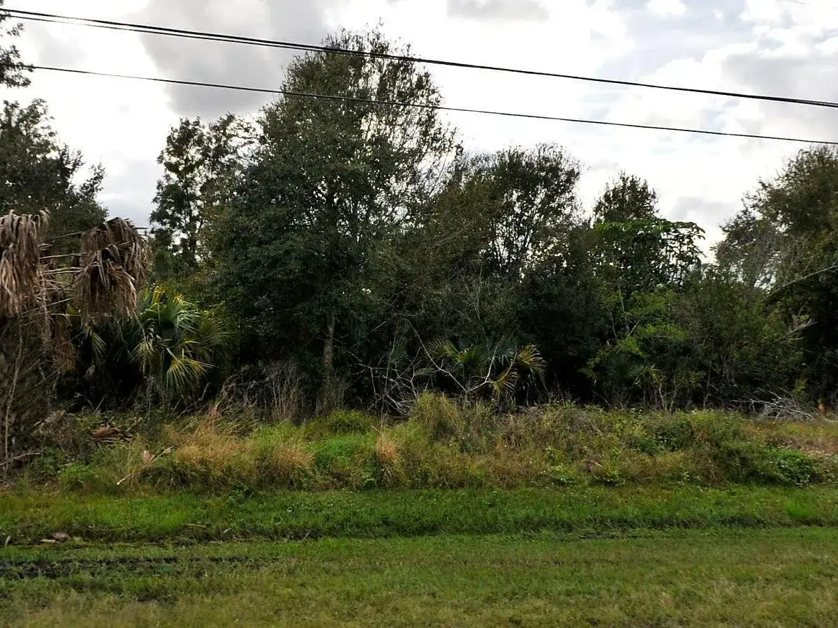 909 SW Mccall Road, Port St. Lucie FL 34953 photo 2