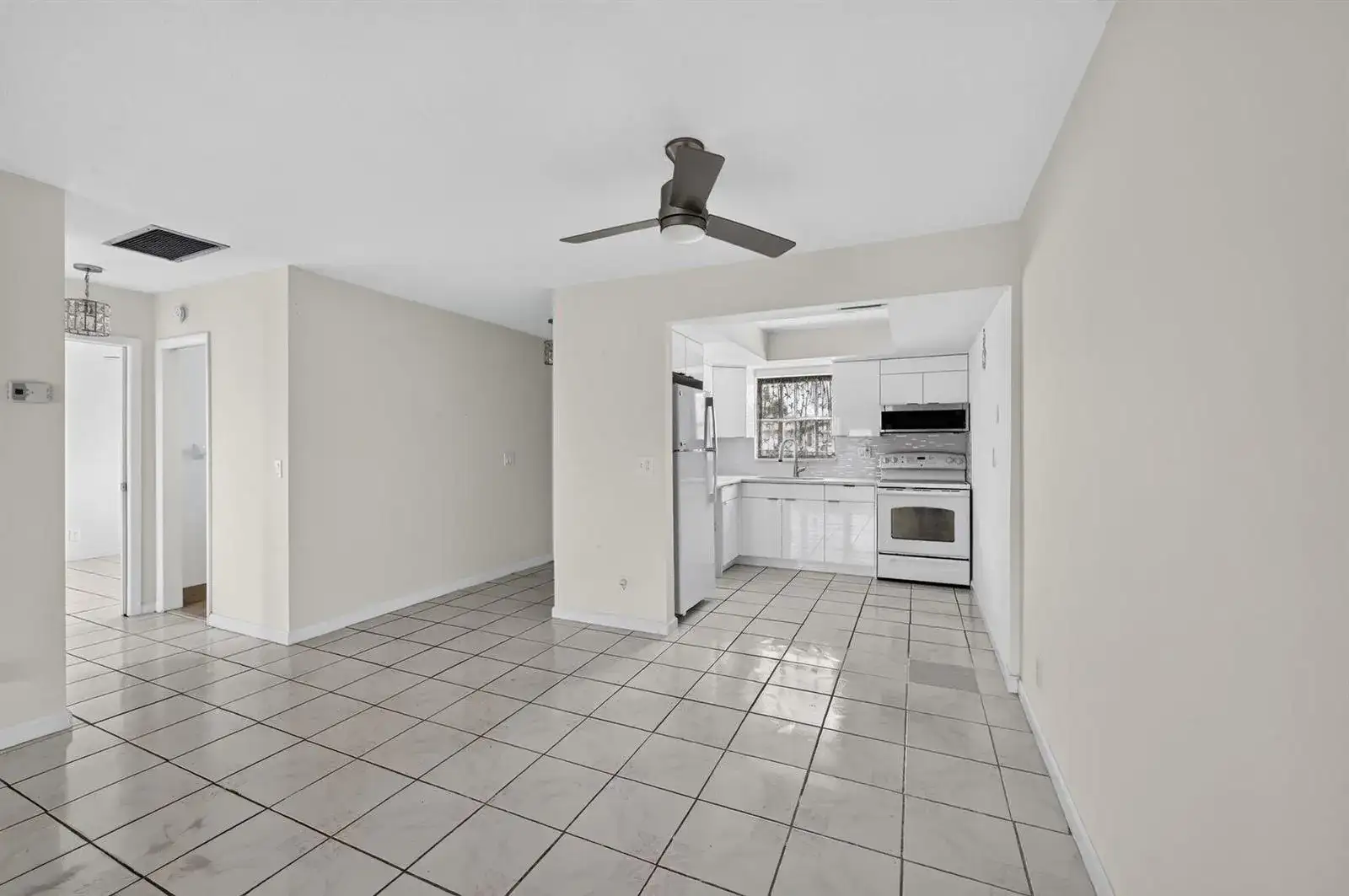 2965 Crosley Drive W # B, West Palm Beach FL 33415 photo 2