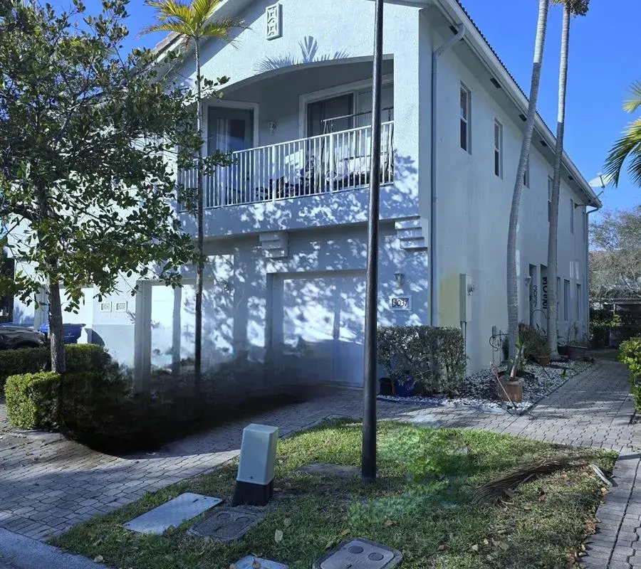 3037 Laurel Ridge Circle, Riviera Beach FL 33404