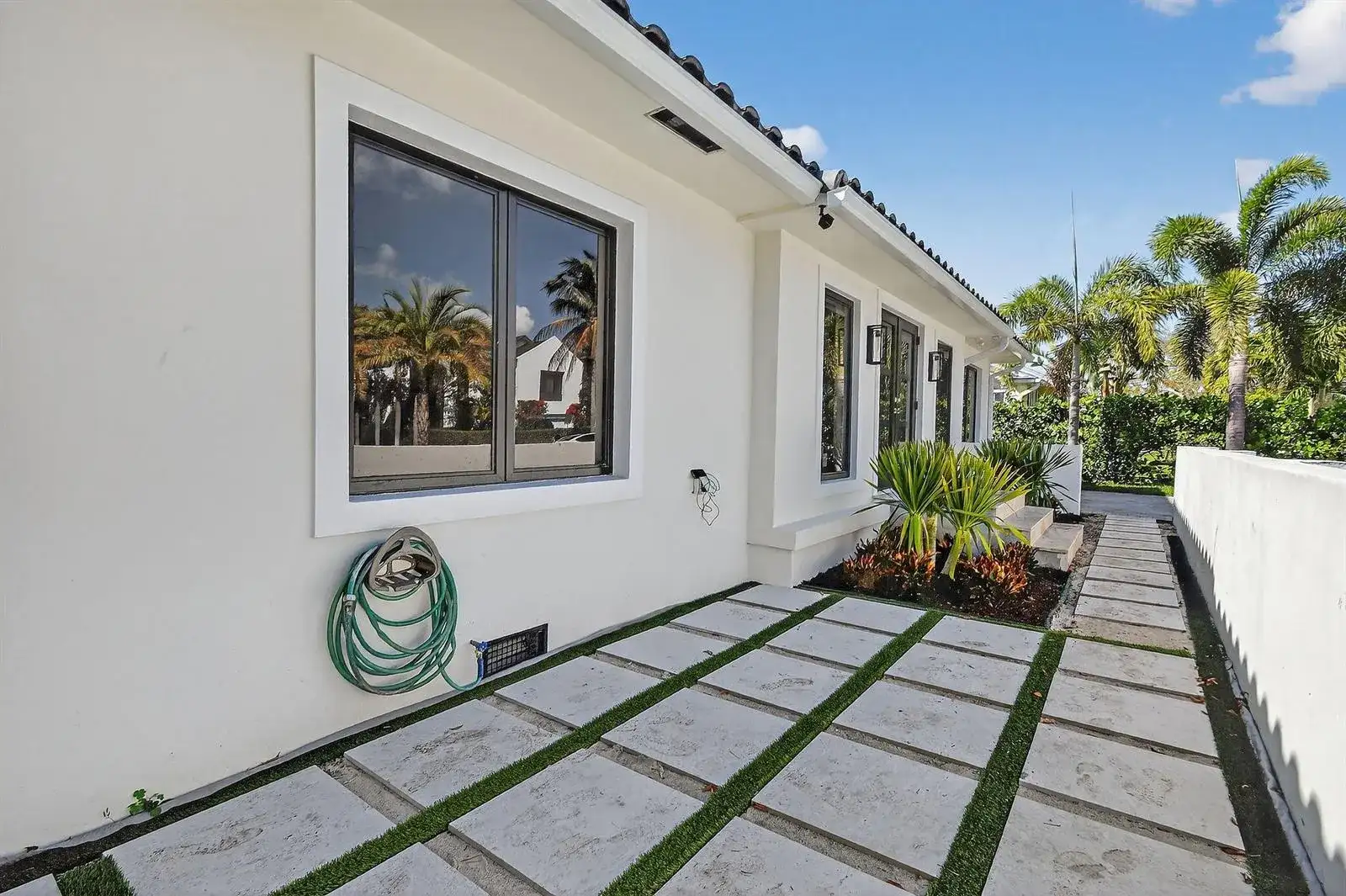 326 Palmetto Street, West Palm Beach FL 33405 photo 4