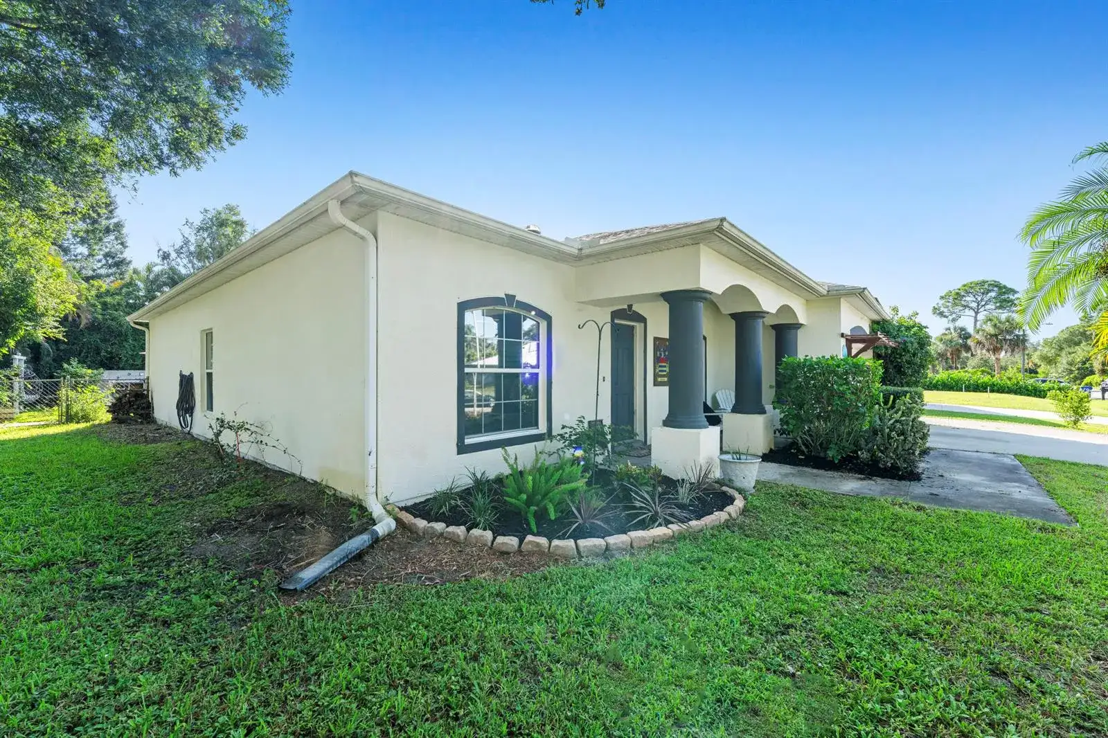 1302 Coverbrook Lane, Sebastian FL 32958 photo 4