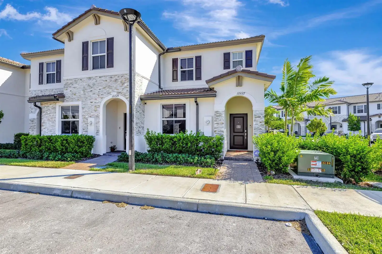 12227 NW 23rd Path, Miami FL 33167 photo 2