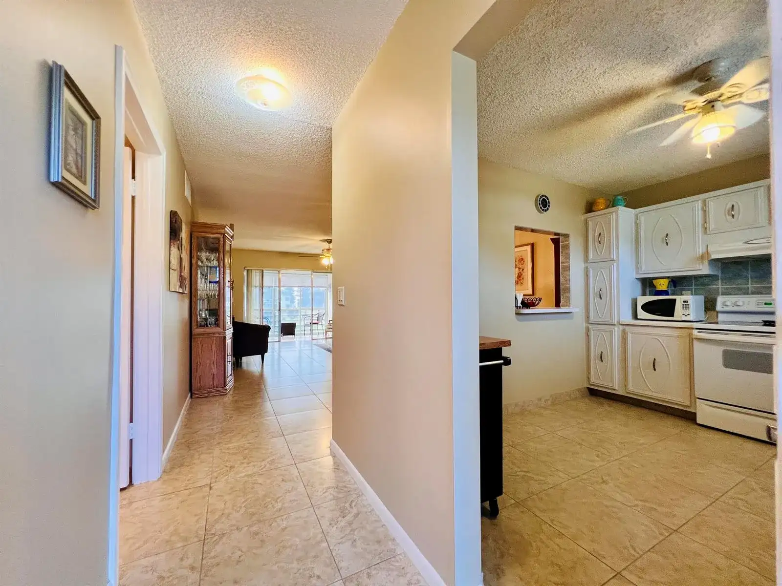 203 Oxford 500, West Palm Beach FL 33417 photo 2