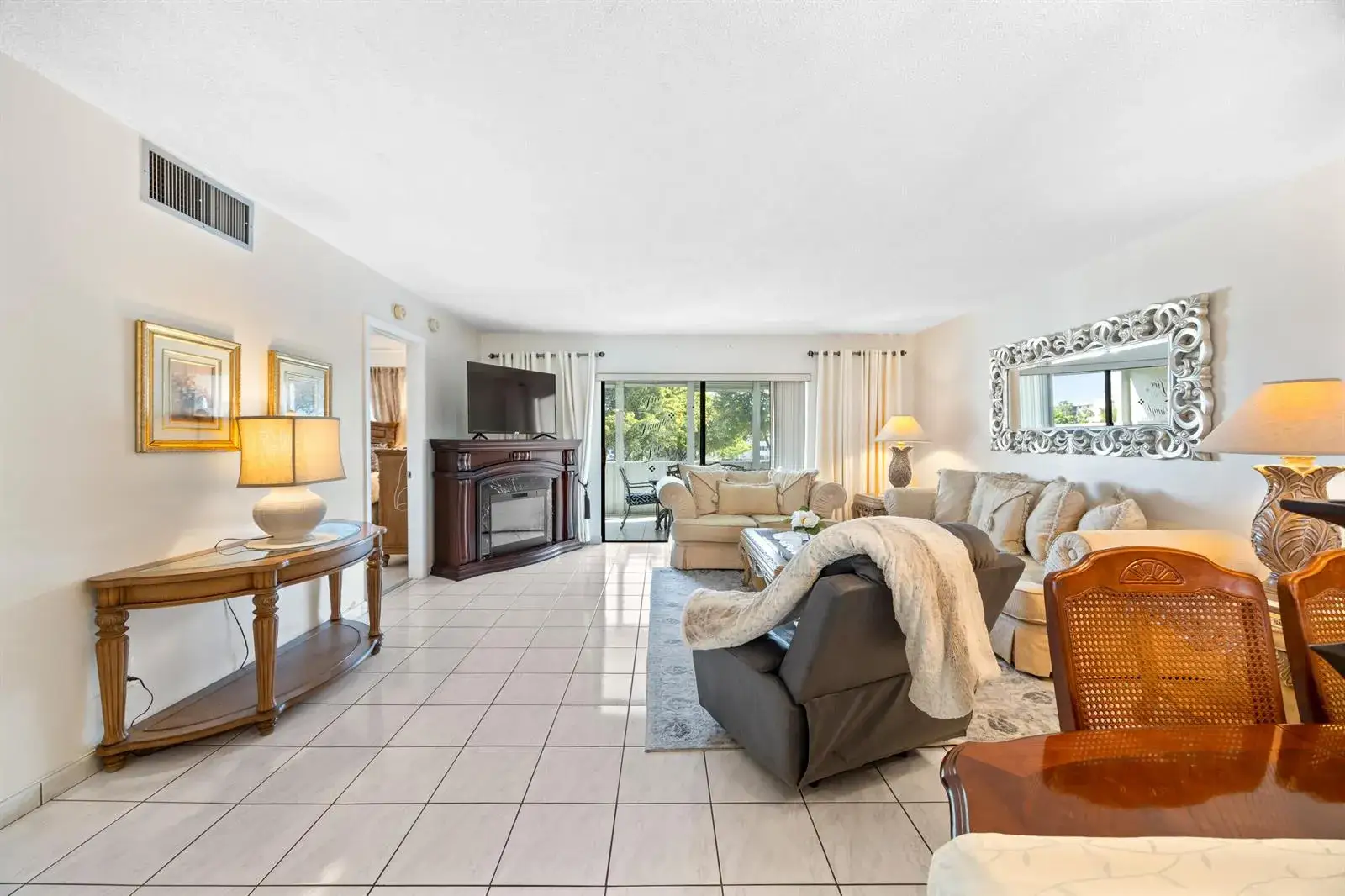 4000 NW 44th Avenue # 315, Lauderdale Lakes FL 33319