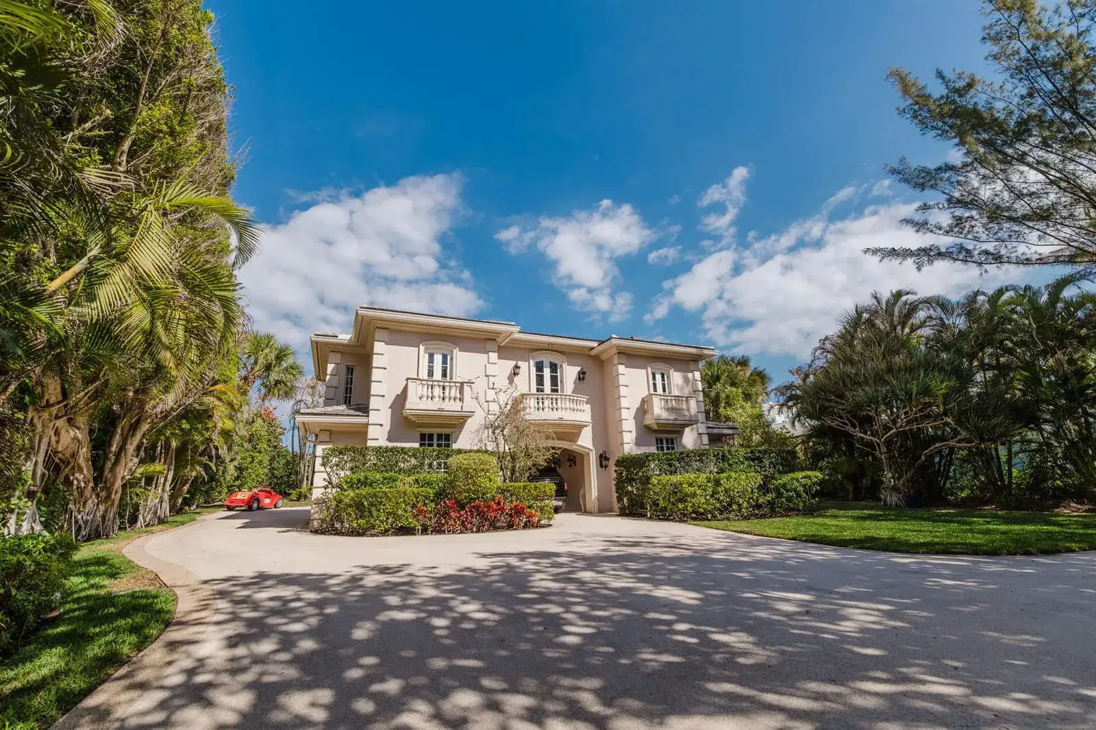 19 N Beach Road, Jupiter Island FL 33455 photo 4