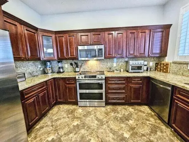 1225 Avondale Lane, West Palm Beach FL 33409 photo 2