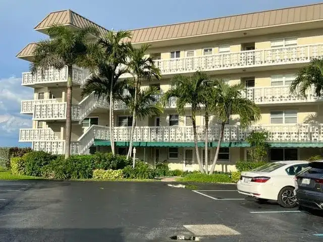 52 Yacht Club Drive # 308, North Palm Beach FL 33408 photo 4