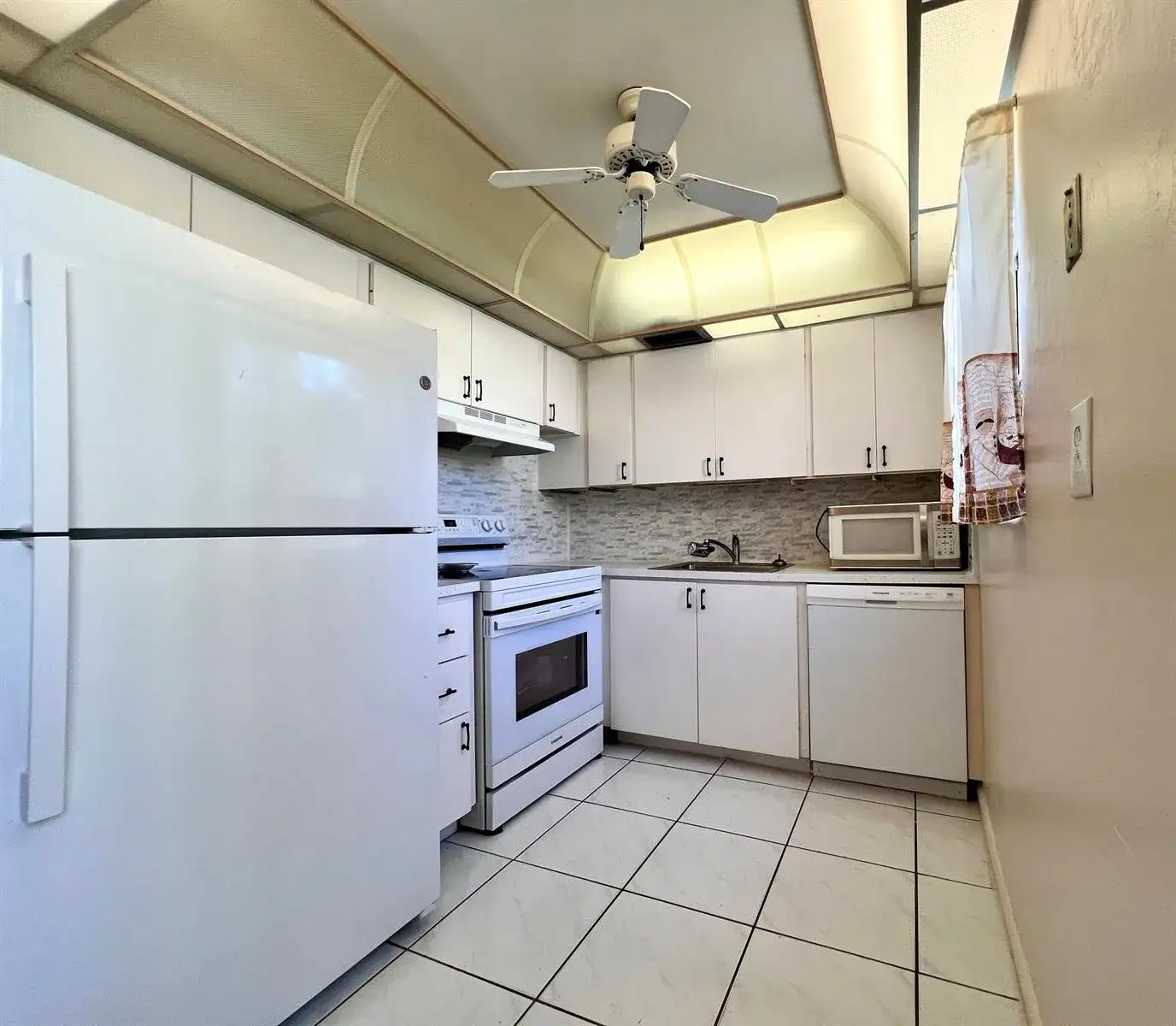 76 Sheffield D, West Palm Beach FL 33417 photo 4