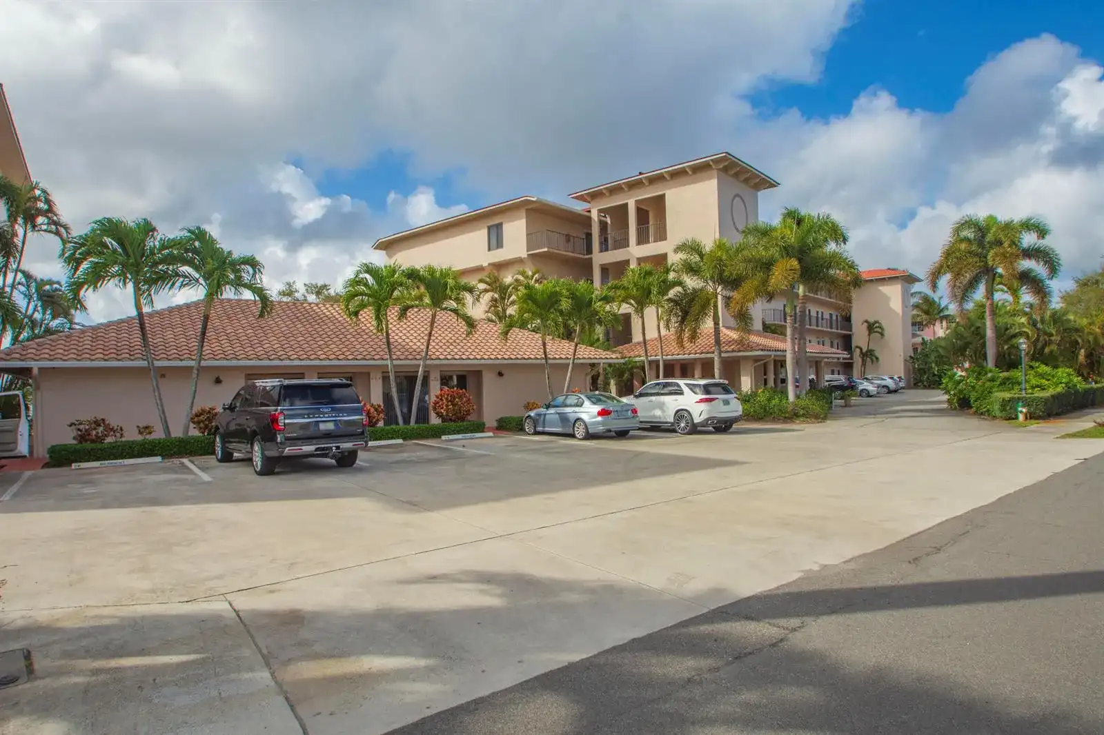 624 SW St. Lucie Crescent # 206, Stuart FL 34994