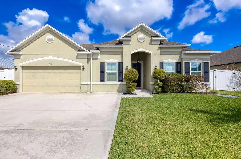 5285 NW South Delwood Drive, Port St. Lucie FL 34986 photo 2