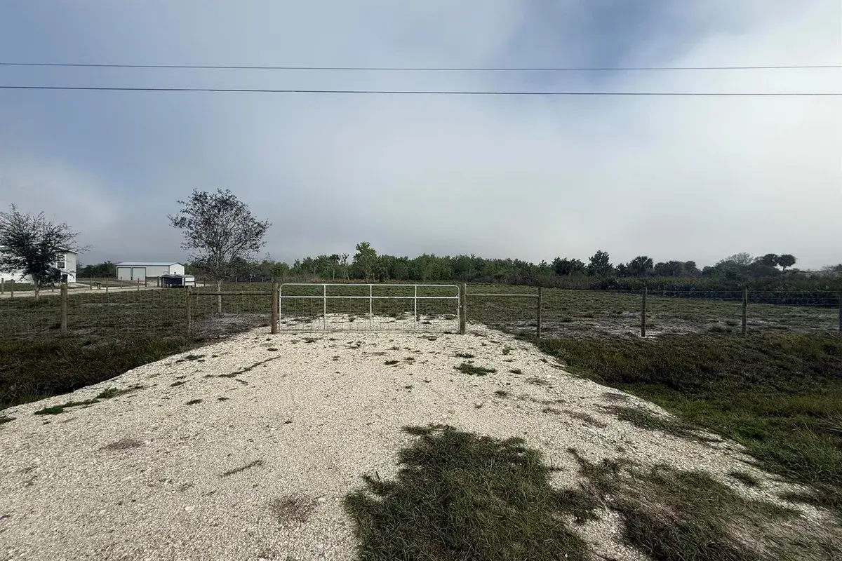 18935 NW 268th Street, Okeechobee FL 34972