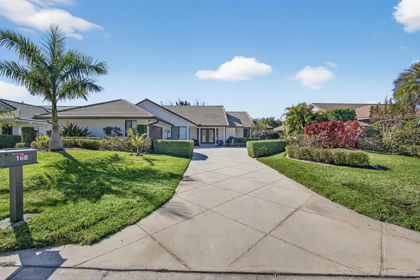 168 Thornton Drive, Palm Beach Gardens FL 33418 photo 2