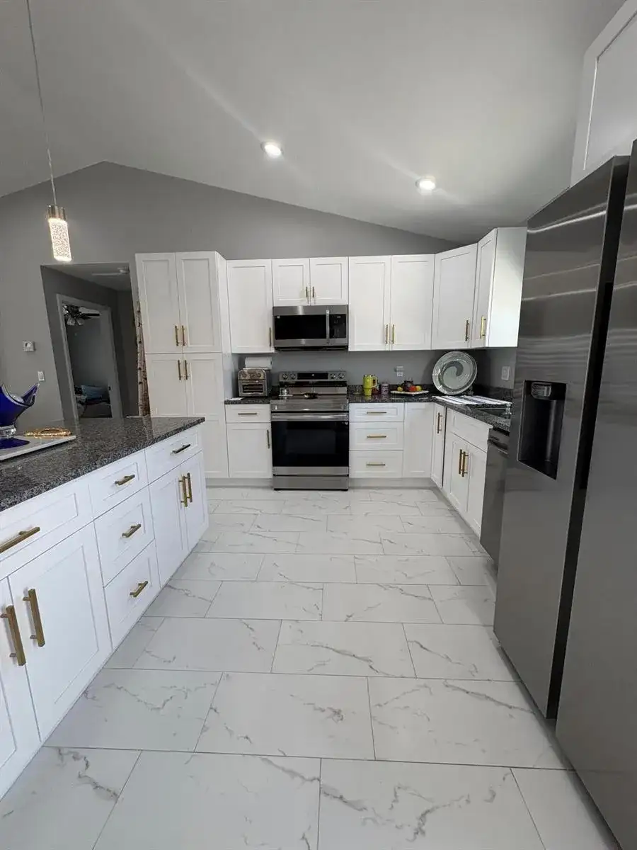 9019 S Castle Circle, FL 33935 photo 4