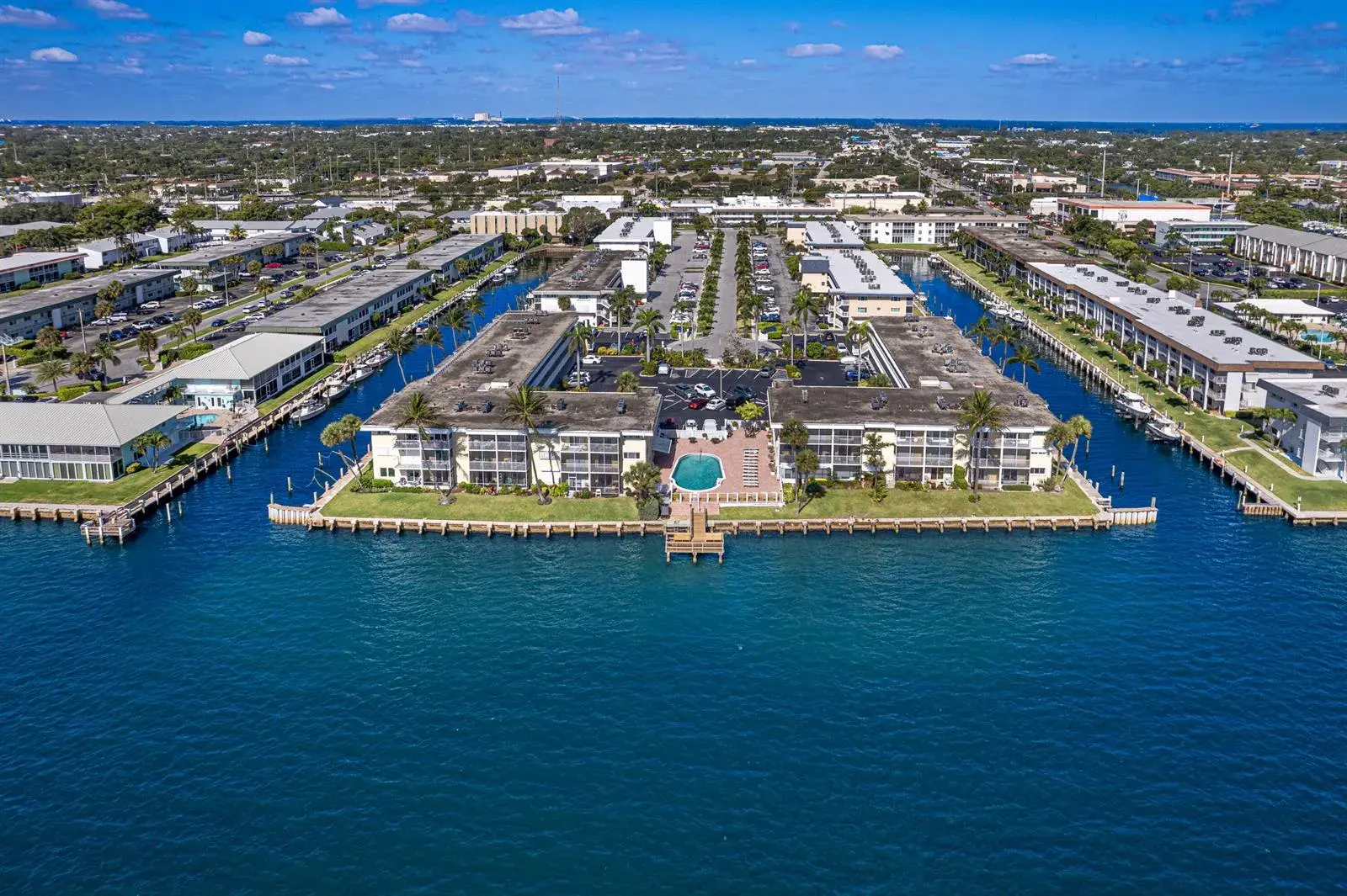 101 Doolen Court # 210, North Palm Beach FL 33408