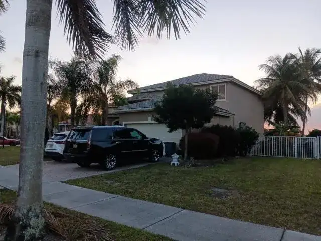 3745 Woodfield Court, Coconut Creek FL 33073 photo 2