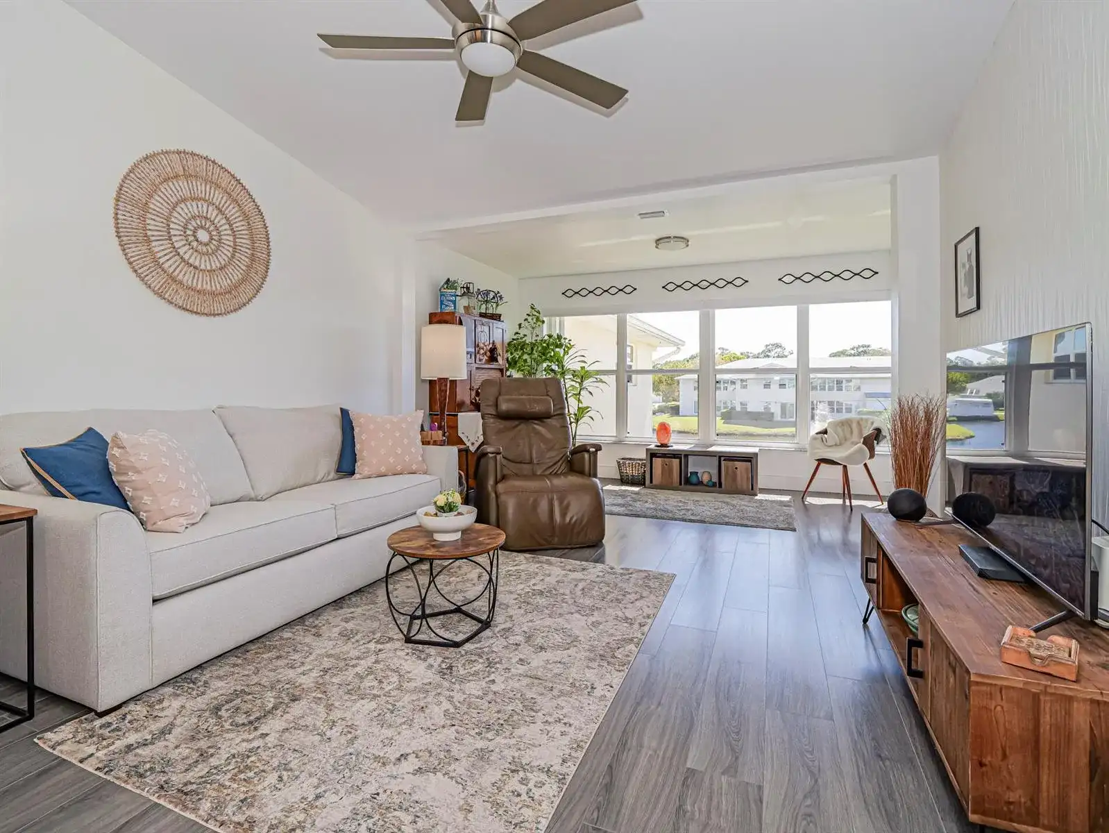 675 W Lake Jasmine Circle # 206, Vero Beach FL 32962 photo 2