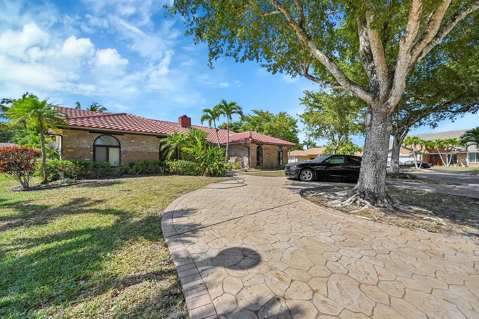5172 NW 84th Road, Coral Springs FL 33067 photo 2