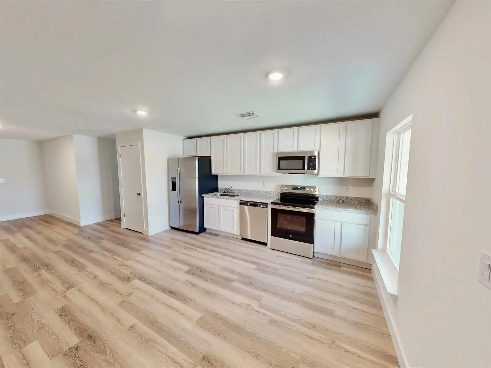 1795 N 16th Court, Fort Pierce FL 34950 photo 4