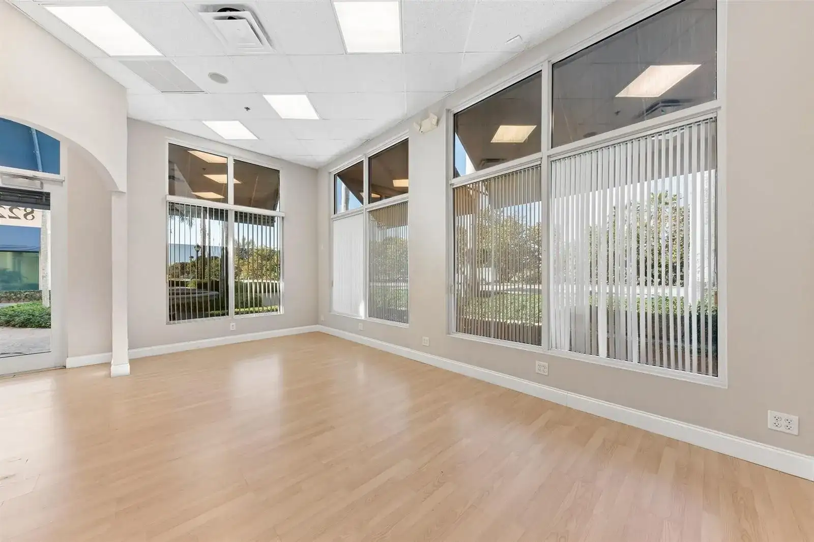 826 N Dixie Highway # 15, Lantana FL 33462 photo 3