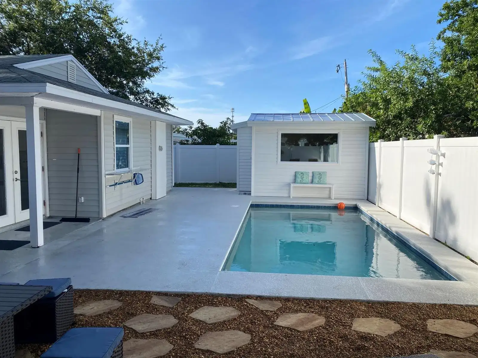 1510 3rd Court, Vero Beach FL 32960 photo 2