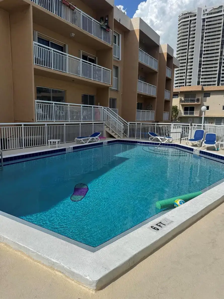 17051 NE 35th Avenue # 307, North Miami Beach FL 33160