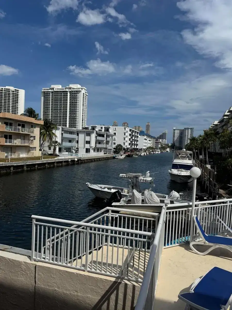 17051 NE 35th Avenue # 307, North Miami Beach FL 33160 photo 3