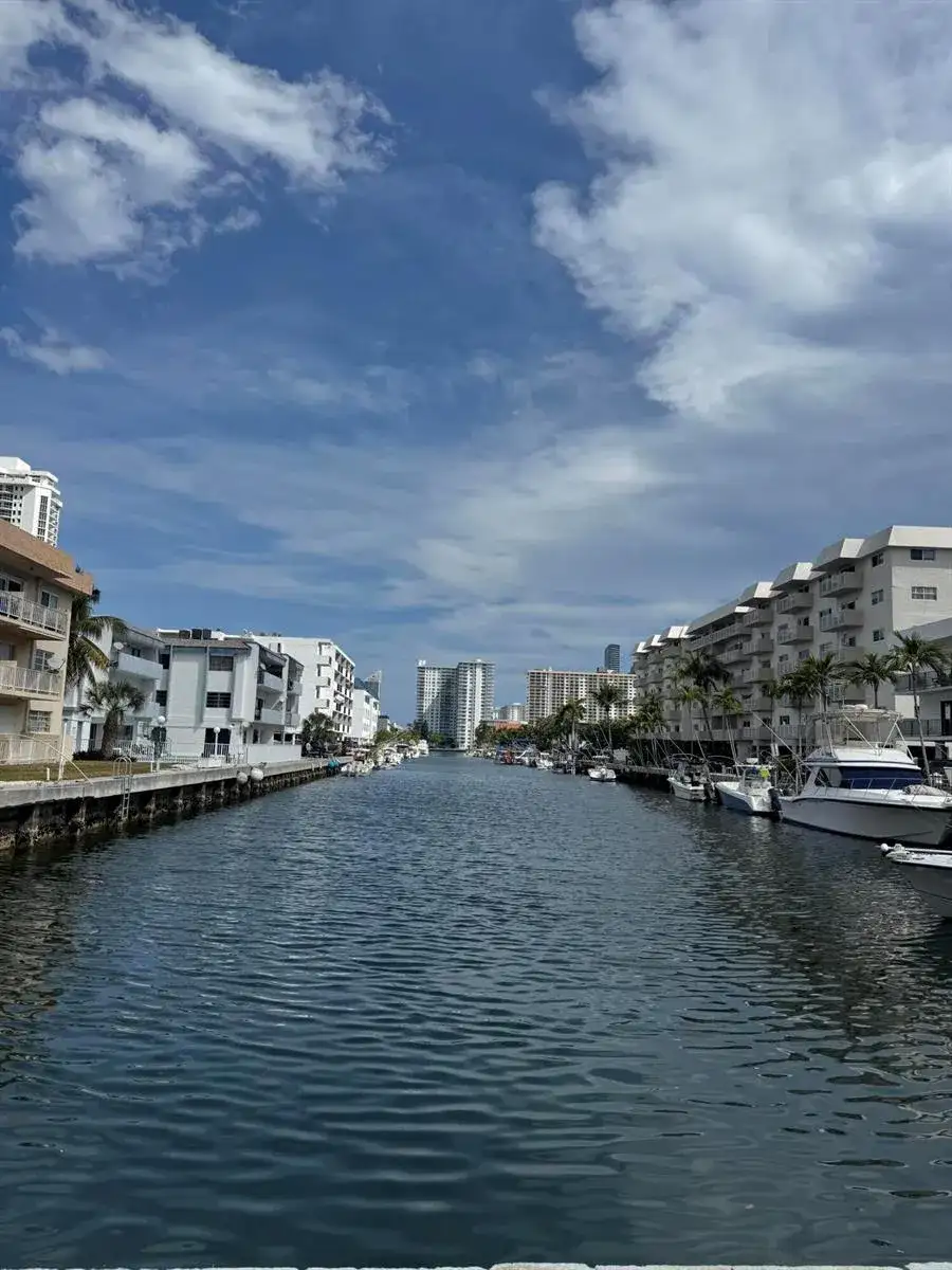 17051 NE 35th Avenue # 307, North Miami Beach FL 33160 photo 4