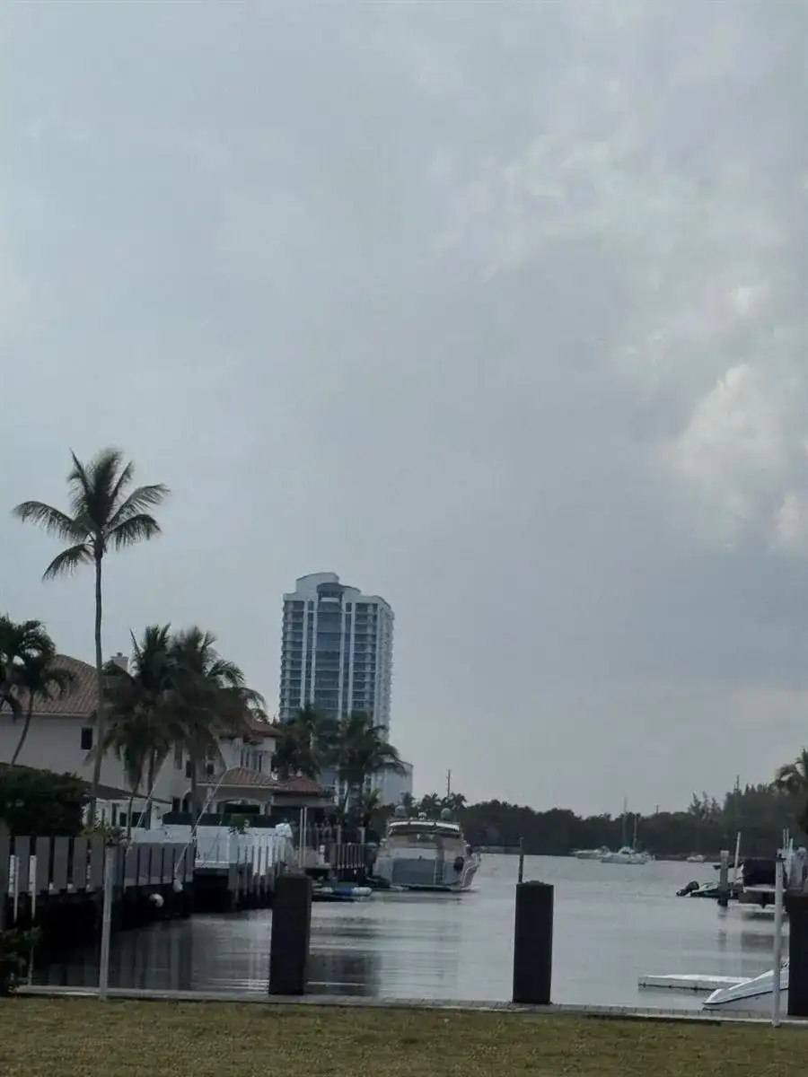 17051 NE 35th Avenue # 307, North Miami Beach FL 33160 photo 5