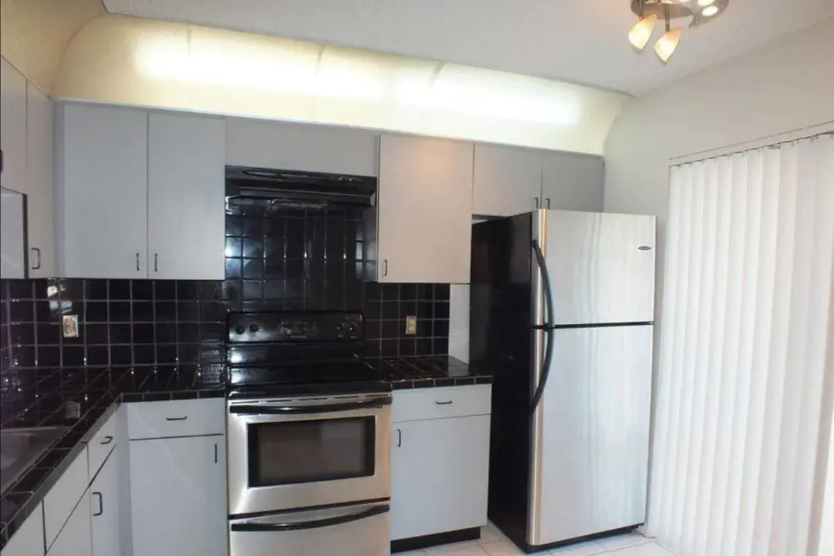300 E Club Circle # 201, Boca Raton FL 33487