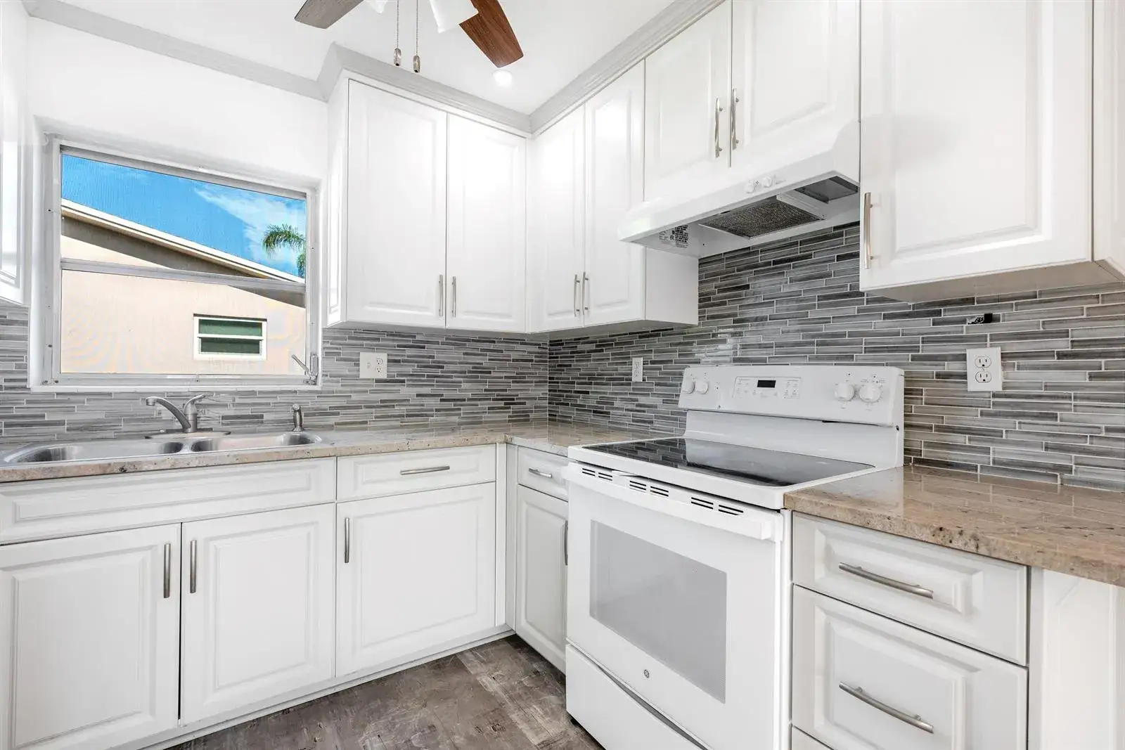 2739 Dudley Drive W # D, West Palm Beach FL 33415
