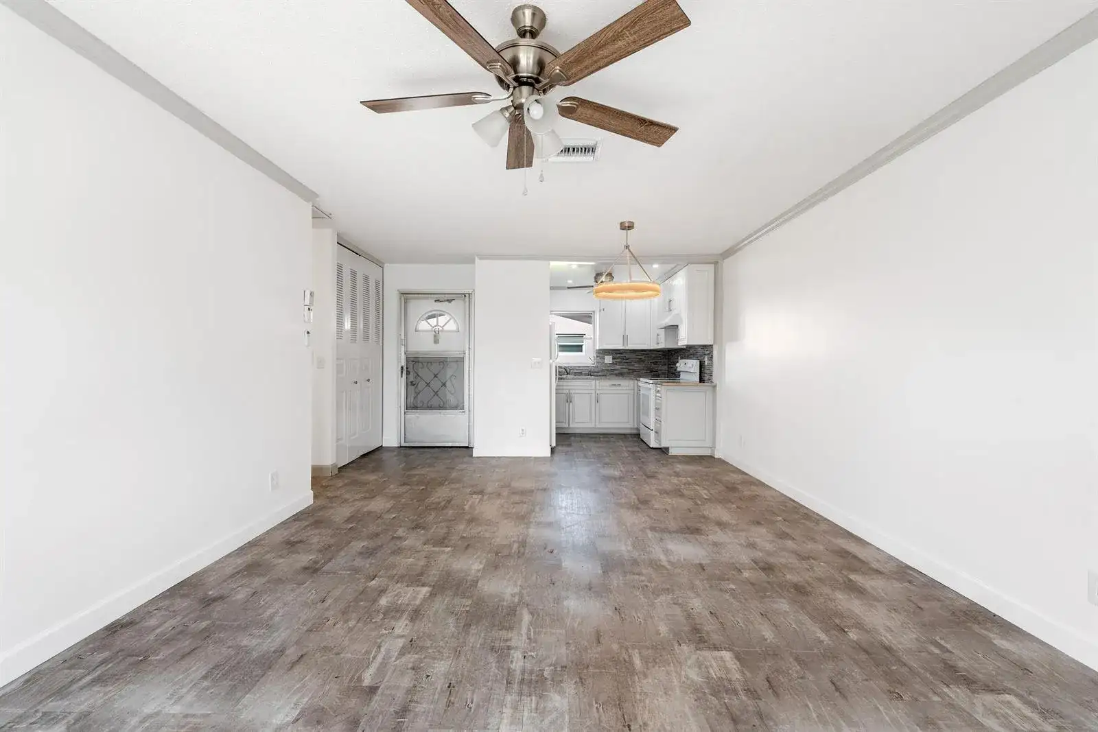 2739 Dudley Drive W # D, West Palm Beach FL 33415 photo 4