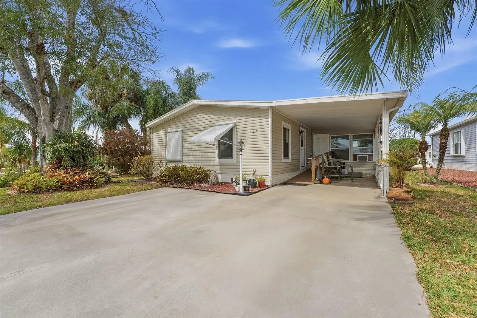 566 Dolphin Circle, Barefoot Bay FL 32976 photo 2